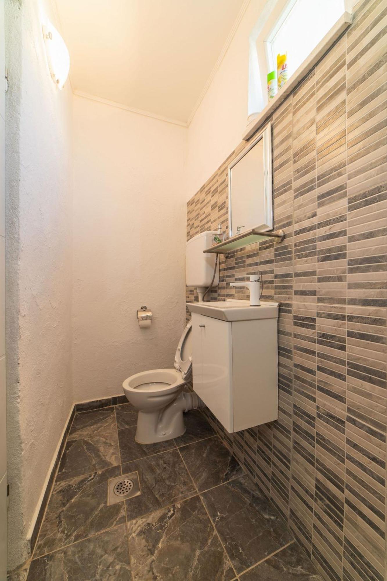 Apartment Livaja Kaštel Novi Habitación foto